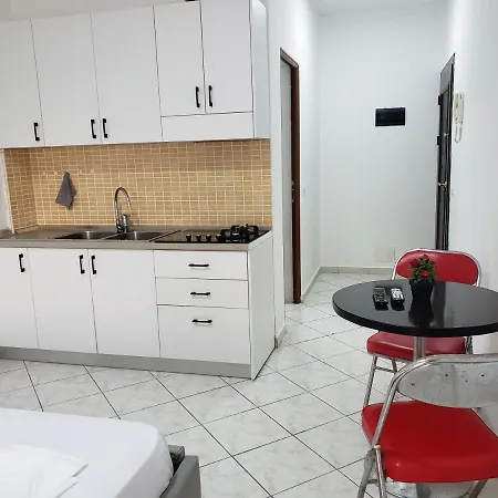 Vlora Apartment דירה *